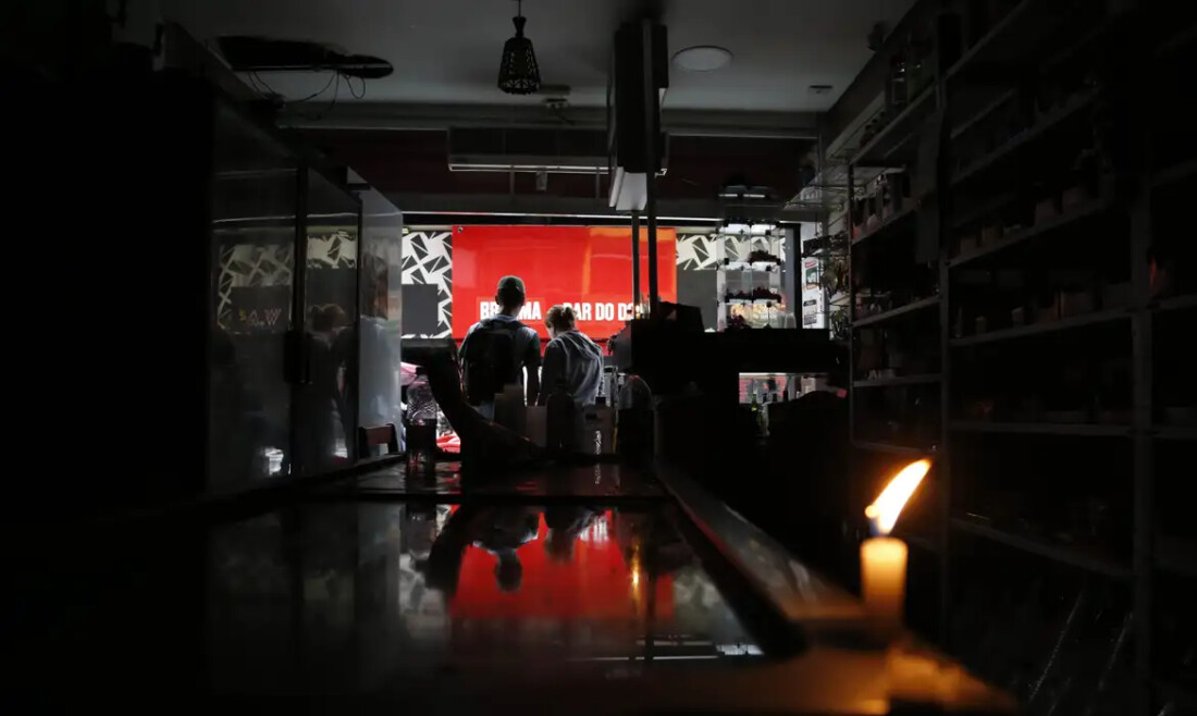 Temporais provocam alagamentos e falta de energia em São Paulo