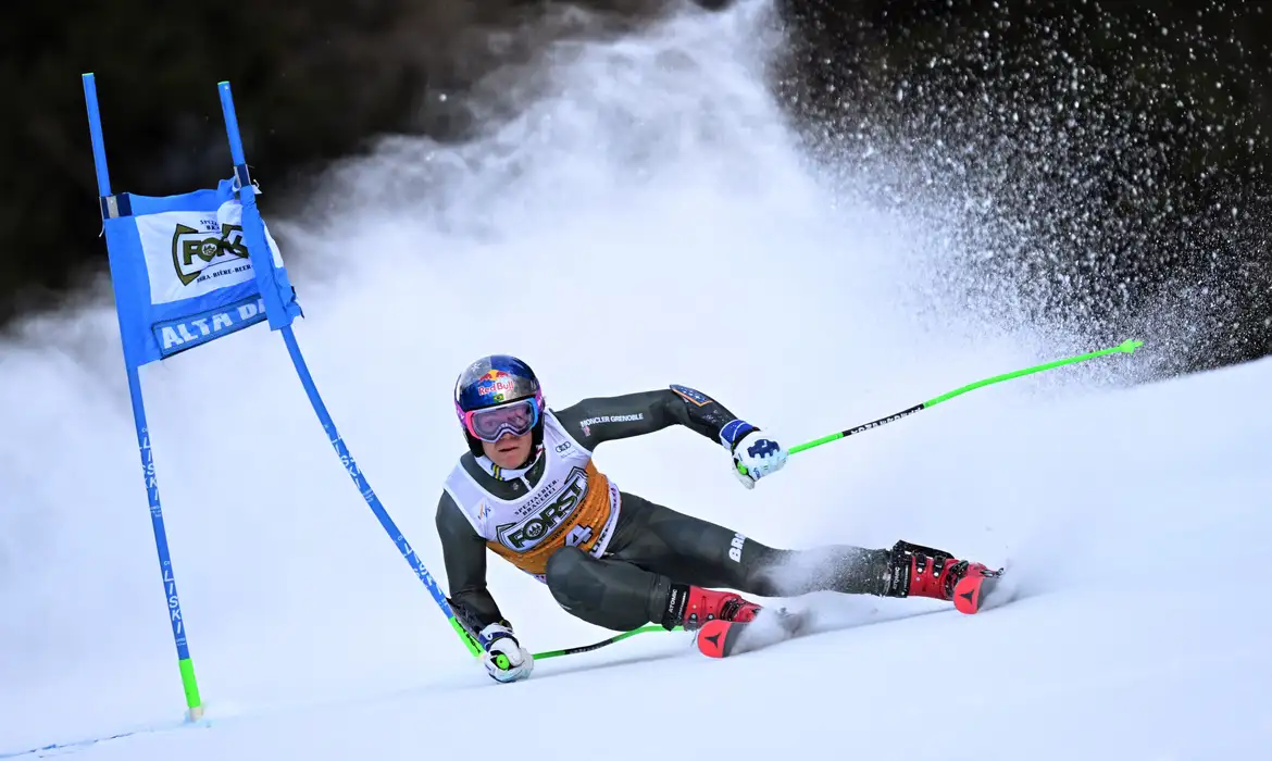 Lucas Pinheiro garante outra prata na Copa do Mundo de esqui alpino
