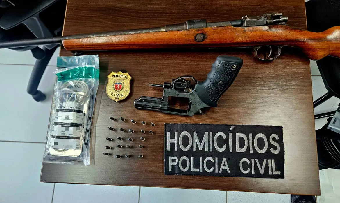 PR: Polícia prende cinco suspeitos por roubo de R$ 15 milhões em joias