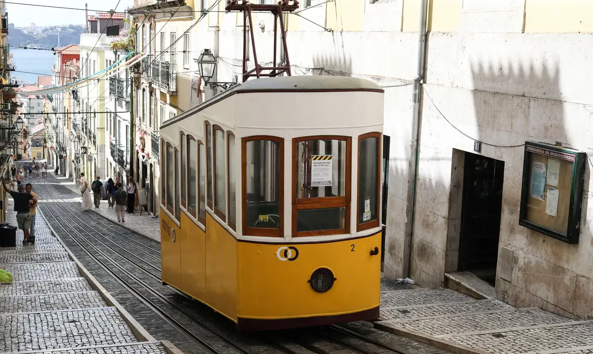 Portugal vai às urnas para eleger presidente neste domingo