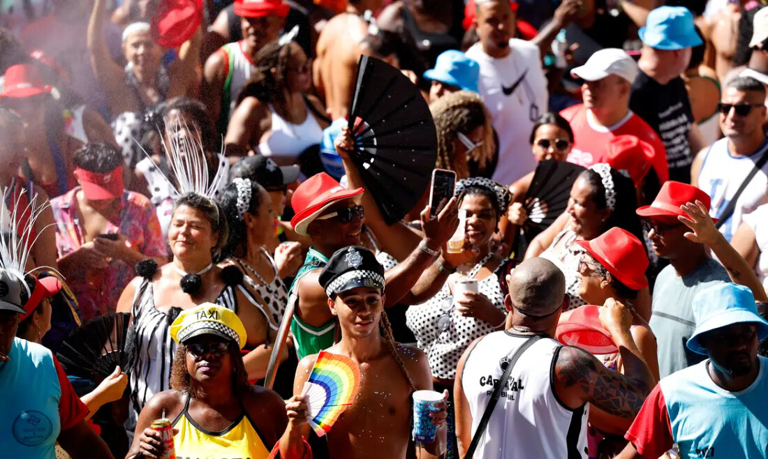 Ativistas denunciam 'blackface' em fantasias de carnaval
