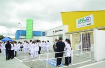 Após preparação de equipes, UPA é aberta para atendimento