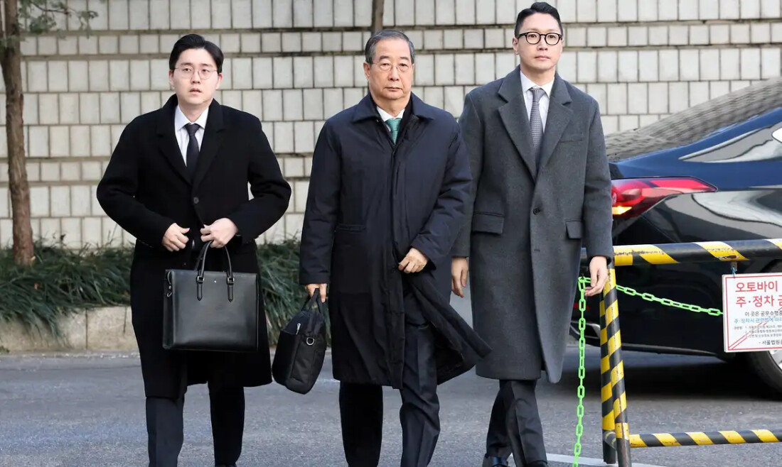 Ex-líder sul-coreano condenado a 23 anos de prisão por lei marcial
