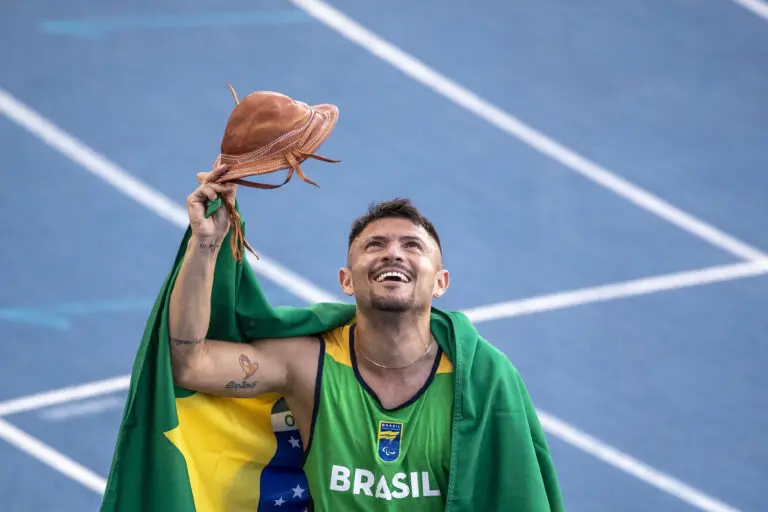 Sesc Mogi das Cruzes recebe o velocista paralímpico Petrúcio Ferreira