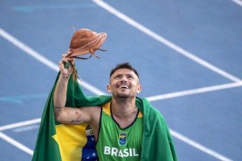 Sesc Mogi das Cruzes recebe o velocista paralímpico Petrúcio Ferreira