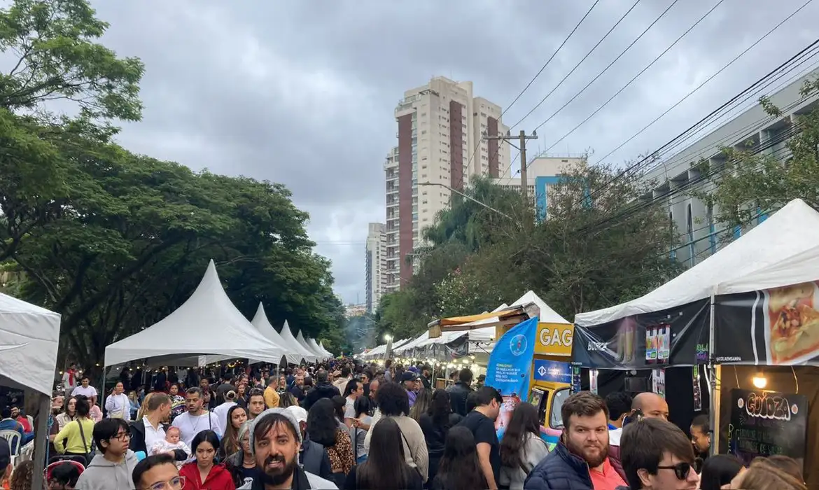 Feira Gastronômica em Pinheiros comemora aniversário de 472 anos de SP