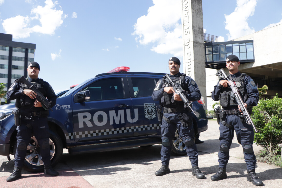Romu apreende dois adolescentes por roubo de celular no centro de Suzano