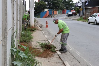 Avenida Guilherme Garijo recebe serviços de zeladoria durante a semana