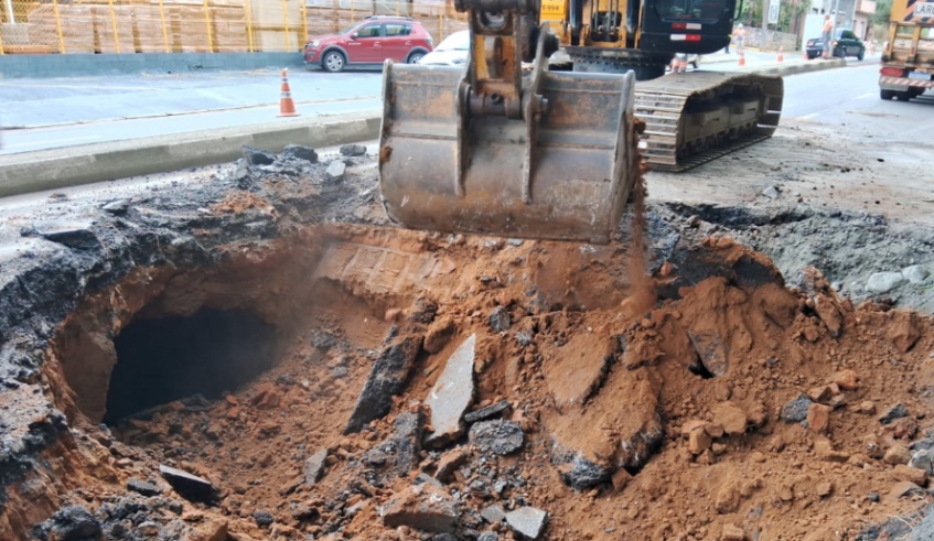 Obra de reconstrução de galeria na avenida Francisco Rodrigues Filho é concluída 