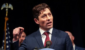 Prefeito de Minneapolis anuncia saída de agentes do ICE da cidade