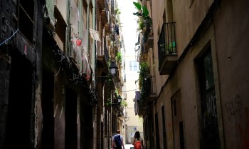 Espanha vai regularizar situação de meio milhão de imigrantes