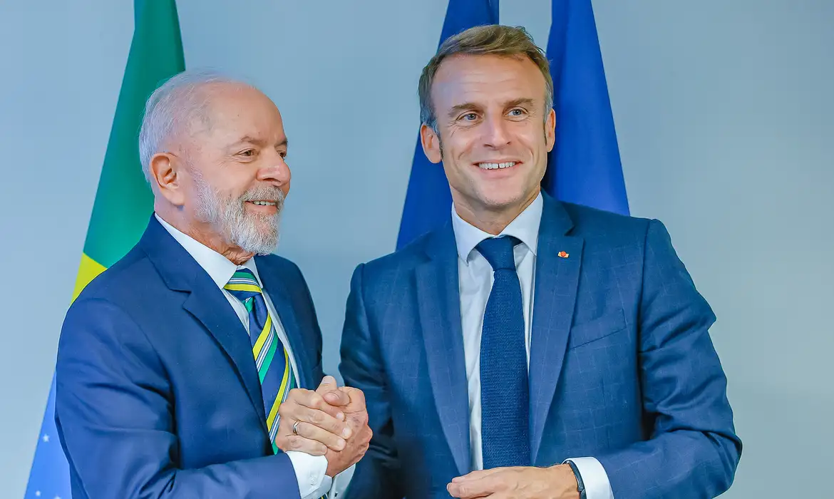 Em telefonema, Lula e Macron conversam sobre Conselho da Paz de Trump