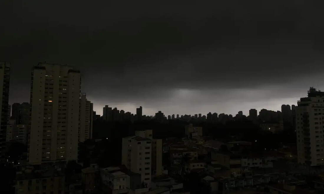 Inmet alerta para ocorrência de ciclone no Sudeste a partir de sexta