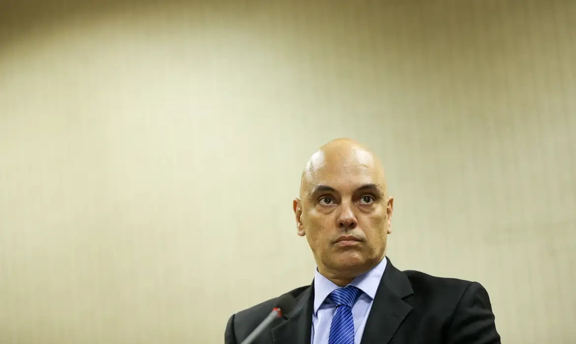 Moraes nega encontro com ex-presidente do BRB na casa de Vorcaro 