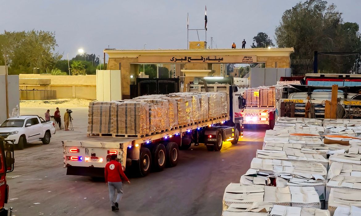 Fronteira de Rafah entre Gaza e Egito é reaberta condicionalmente