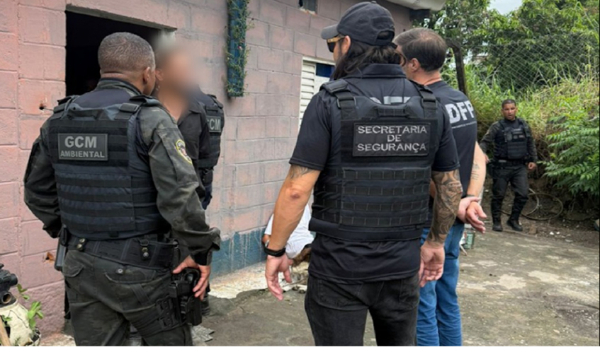 Prefeitura fecha e multa ferro-velho que vendia materiais sem procedência