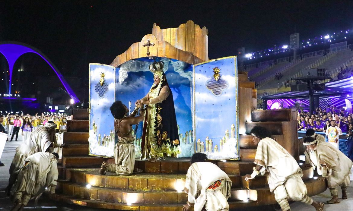 Desfiles da Série Ouro do Carnaval do Rio têm ingressos esgotados