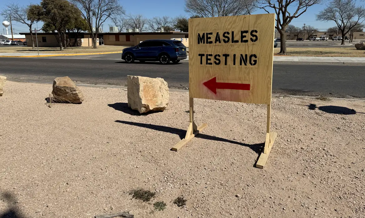 Casos de sarampo colocam instalações do ICE no Texas em quarentena