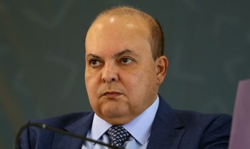 Após falta de Ibaneis em CPI, presidente pede convocação do governador