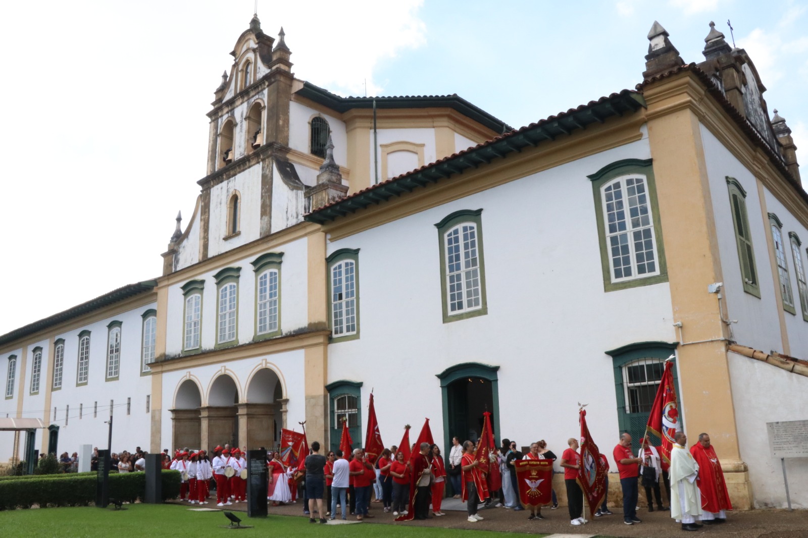 Mostra da Festa do Divino de Mogi leva fé e tradição ao Museu de Arte Sacra de SP
