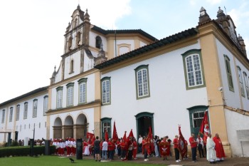 Mostra da Festa do Divino de Mogi leva fé e tradição ao Museu de Arte Sacra de SP