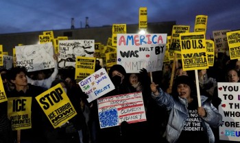 Desordem mundial de Trump: ONG alerta para autoritarismo em 100 países