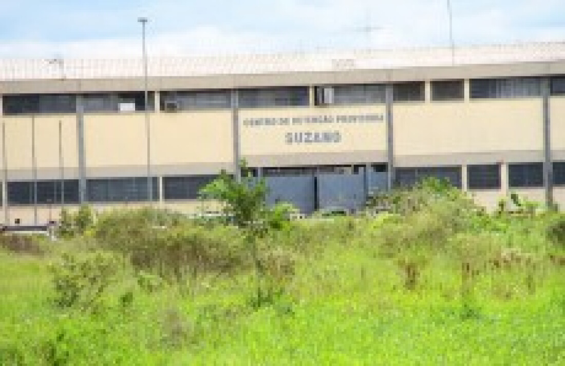 Homem que matou a mãe se suicida no Centro de Detenção