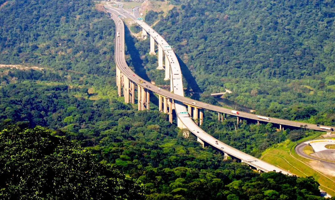 Imigrantes-Anchieta terá sistema free flow a partir de julho