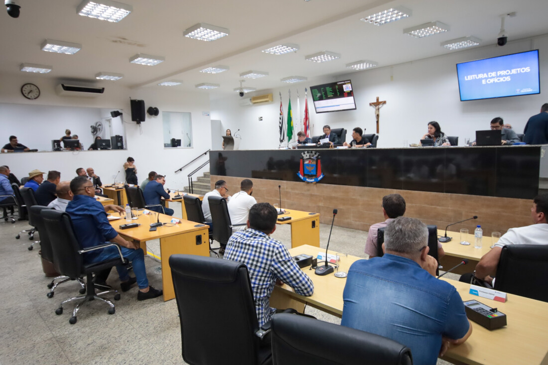 Em 1ª sessão do ano, Câmara concentra requerimentos em melhorias urbanas