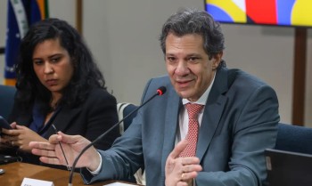 Haddad pede que Congresso enfrente problema dos supersalários