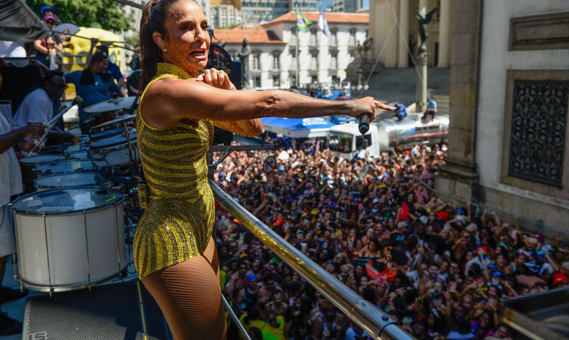 Pré-Carnaval de SP tem blocos de Ivete, Calvin Harris e Luísa Sonza