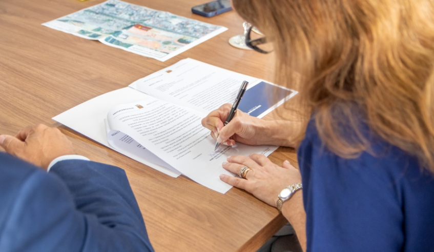 Prefeita recebe representante do governo federal e solicita urbanização na Vila Estação