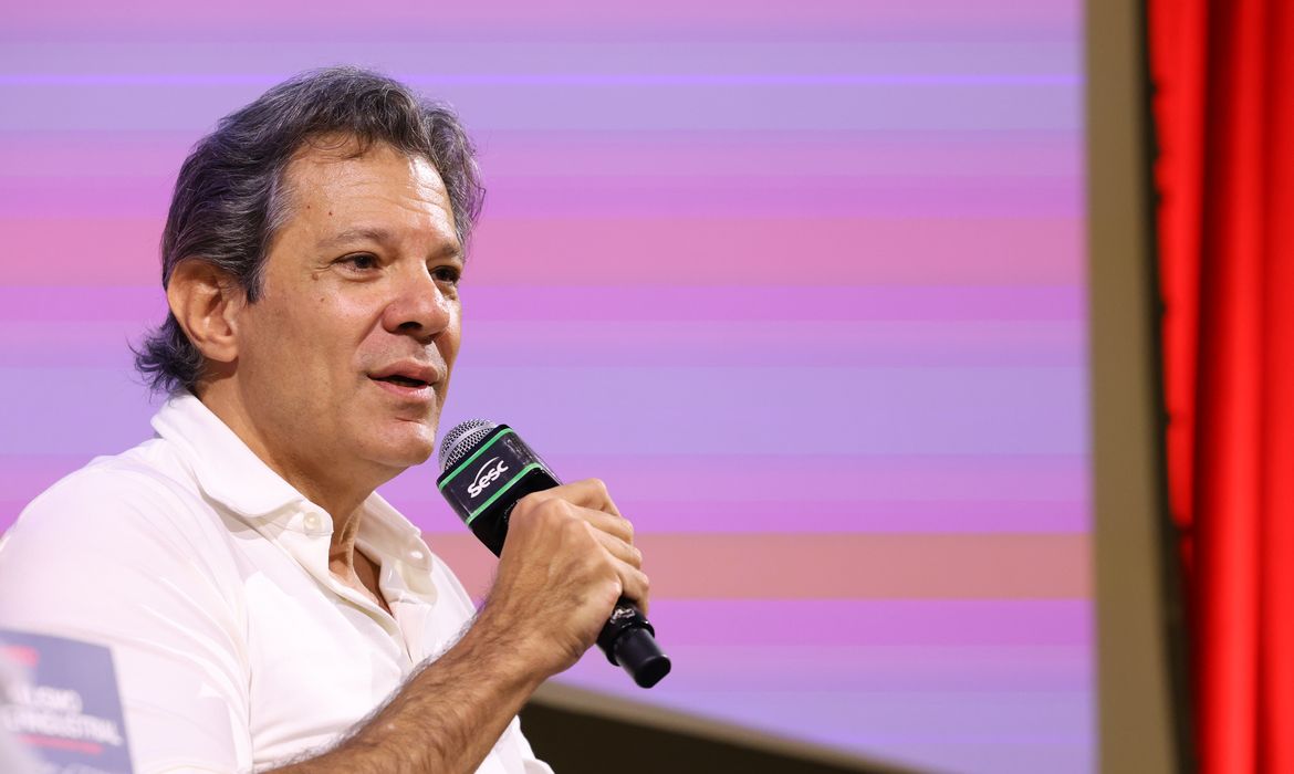 Classe dominante brasileira entende o Estado como dela, diz Haddad