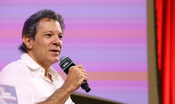Classe dominante brasileira entende o Estado como dela, diz Haddad