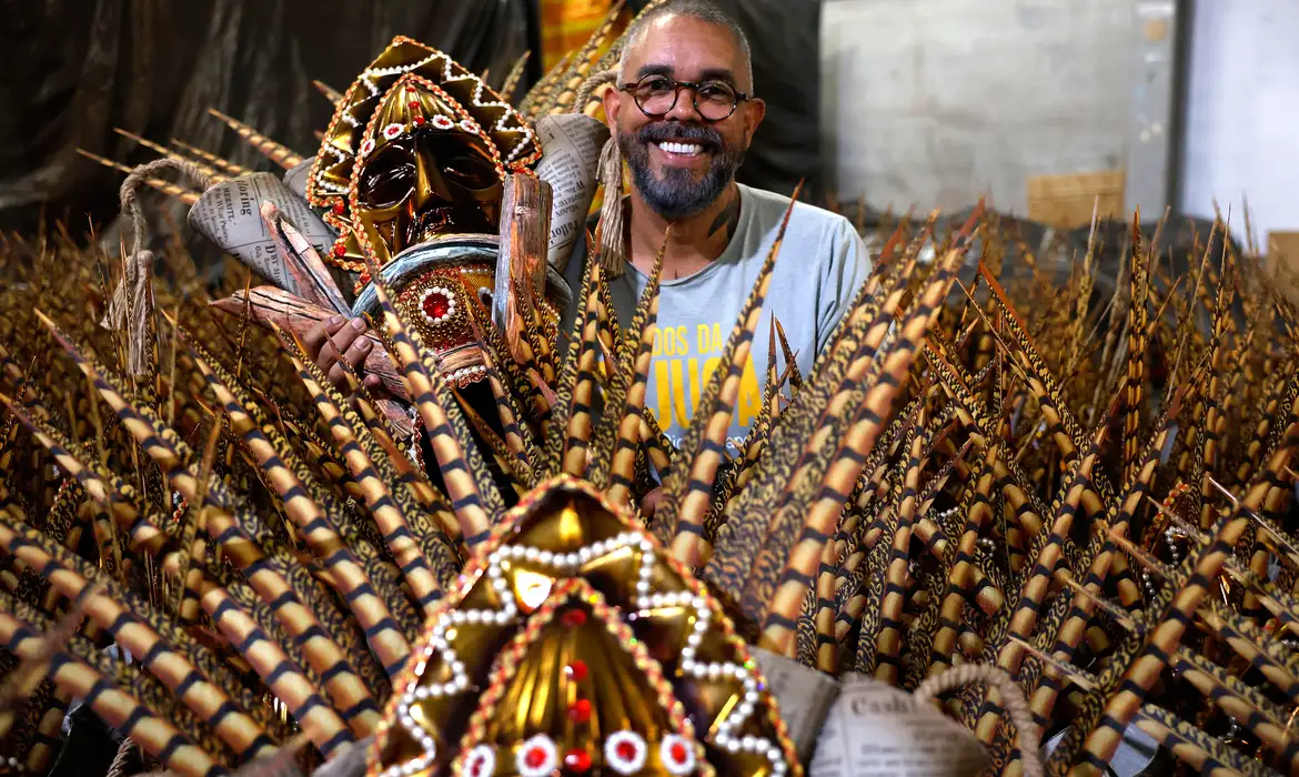 Jornada de Carolina Maria de Jesus será contada pela Unidos da Tijuca