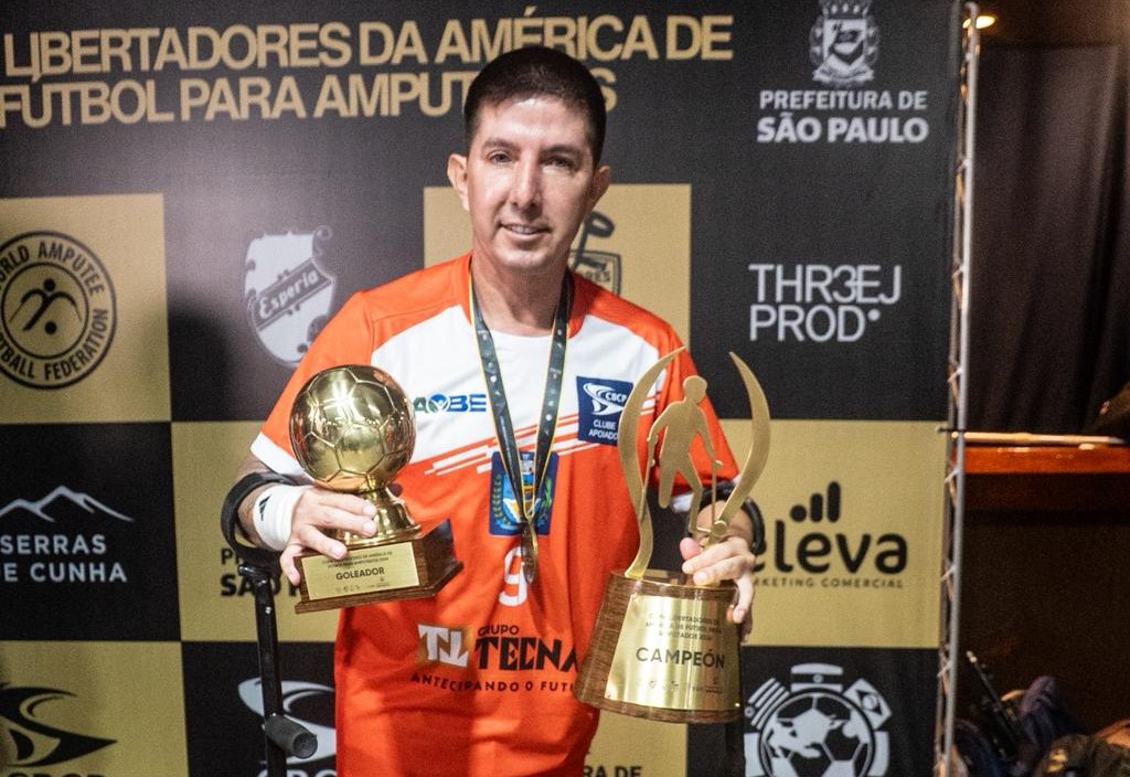 Rogerinho R9 marca o gol do título e Ourinhos é campeão da 1ª Copa Libertadores