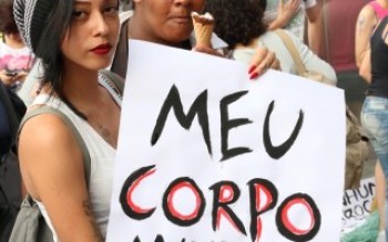 Protesto contra projeto de Eduardo Cunha fecha Avenida Paulista