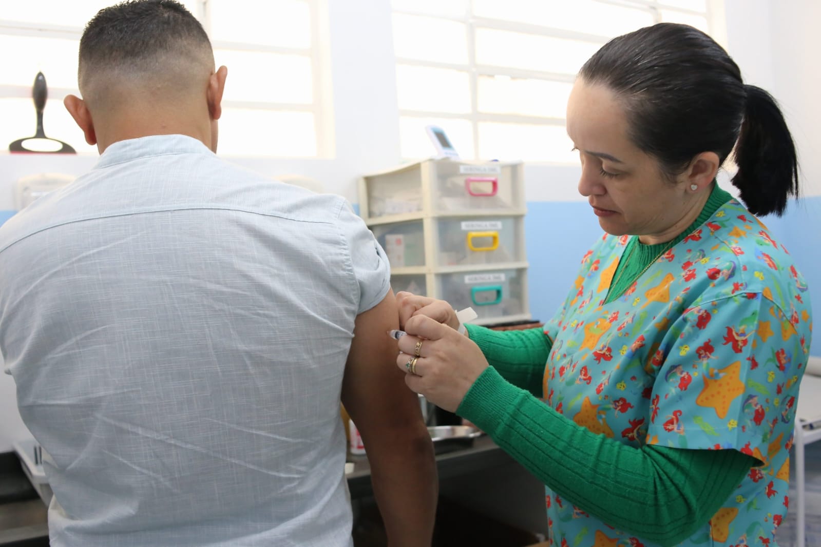 Secretaria de Saúde aplica mais de 800 doses no Dia D de vacinação