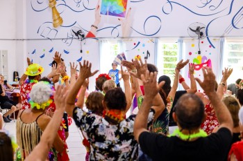 Carnaval anima o Centro de Convivência da Pessoa Idosa em Guararema