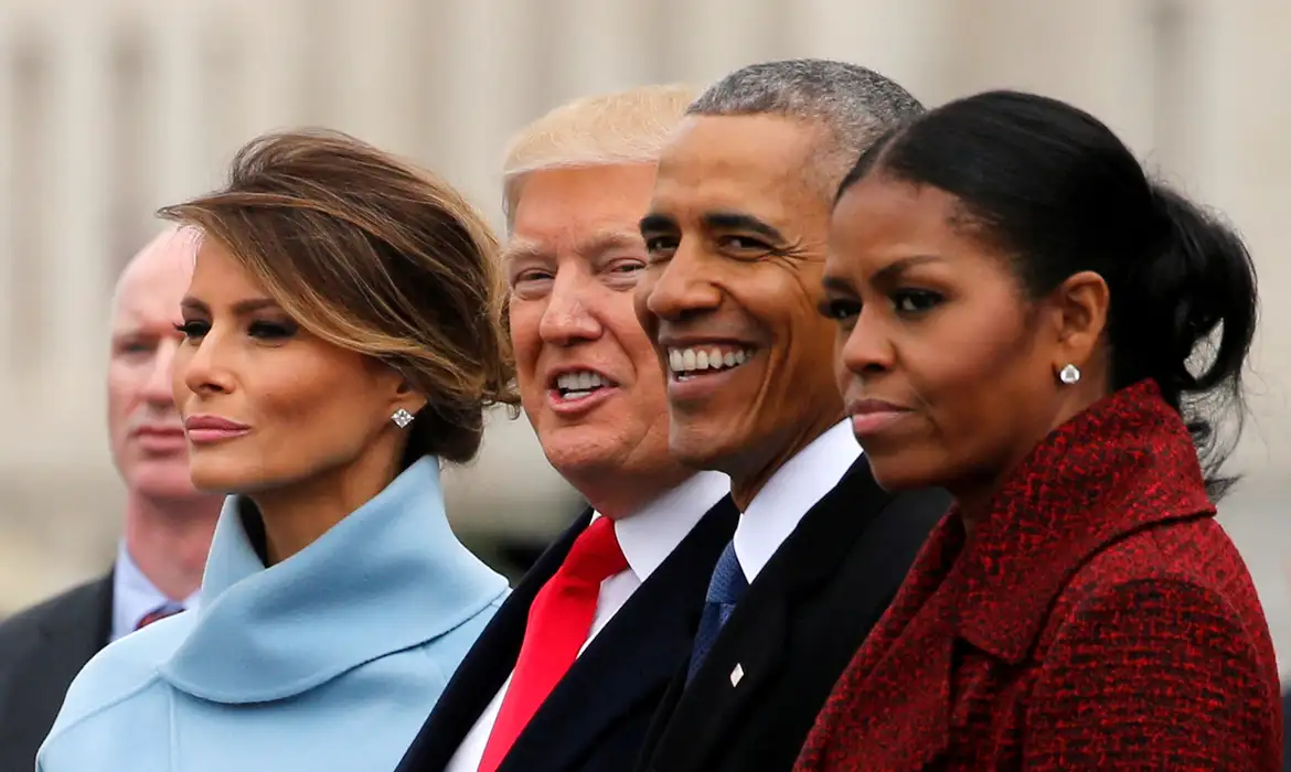 "Espetáculo de circo", diz Obama sobre vídeo racista postado por Trump