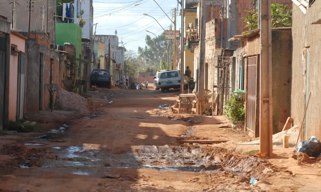 Pobreza afeta desenvolvimento de bebês desde 6 meses, mostra pesquisa