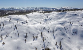 Avalanche deixa dez esquiadores desaparecidos nos Estados Unidos