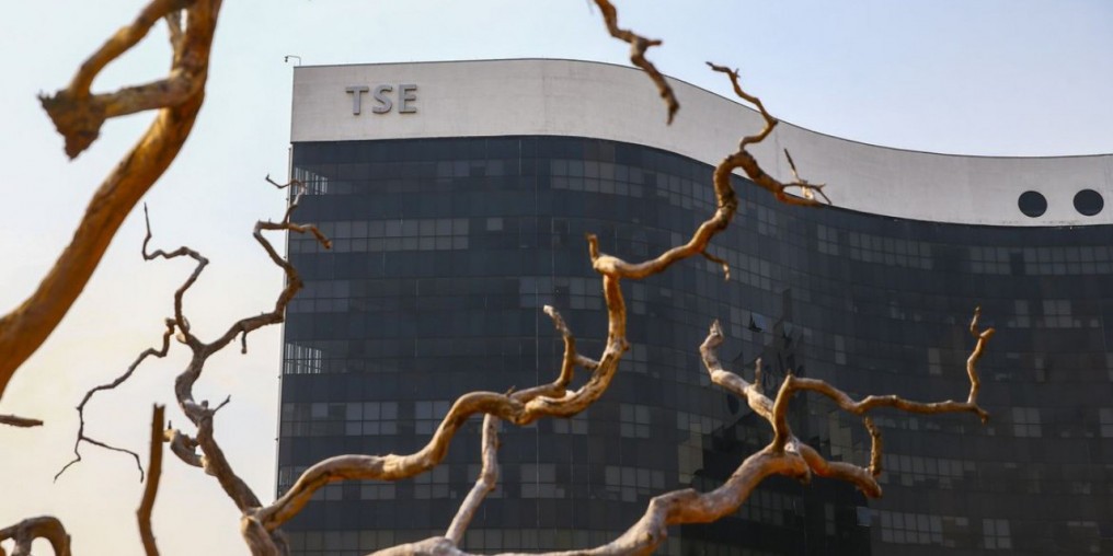 TSE confirma decisão para remover trechos de live de Lula com artistas