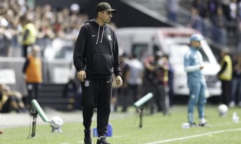 Técnico Lucas Piccinato é demitido da equipe feminina do Corinthians