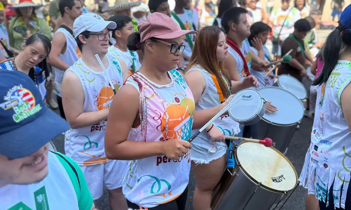 Bloco Percussomos do Amor ressalta inclusão no carnaval de Niterói