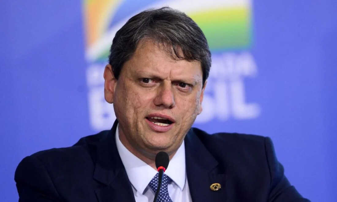 Itaquá entrega 1,2 mil matrículas de regularização fundiária com a presença do governador
