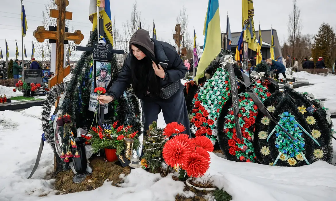 Invasão da Ucrânia completa quatro anos nesta terça-feira