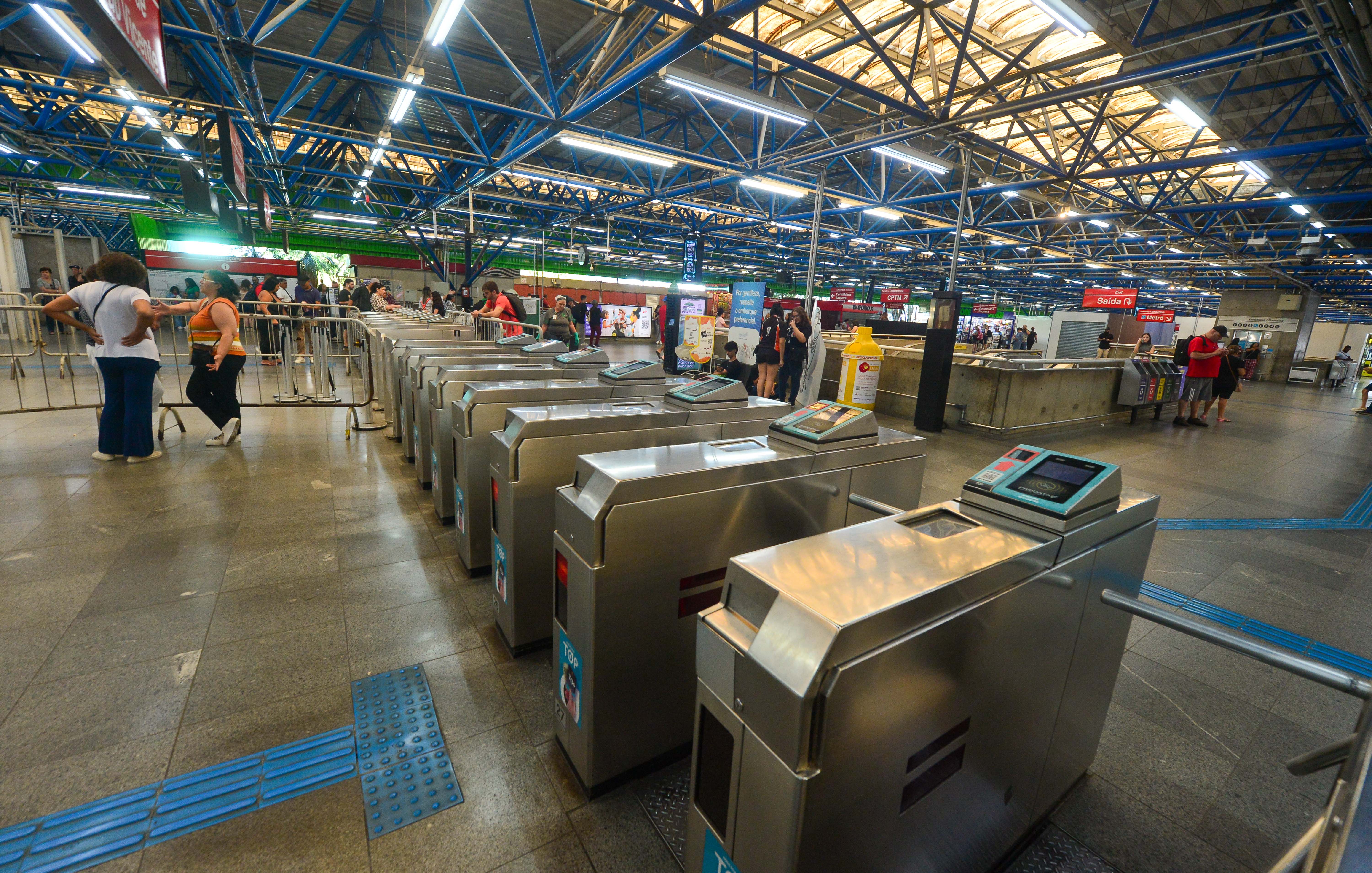 CPTM expande pagamento por aproximação para novas estações 