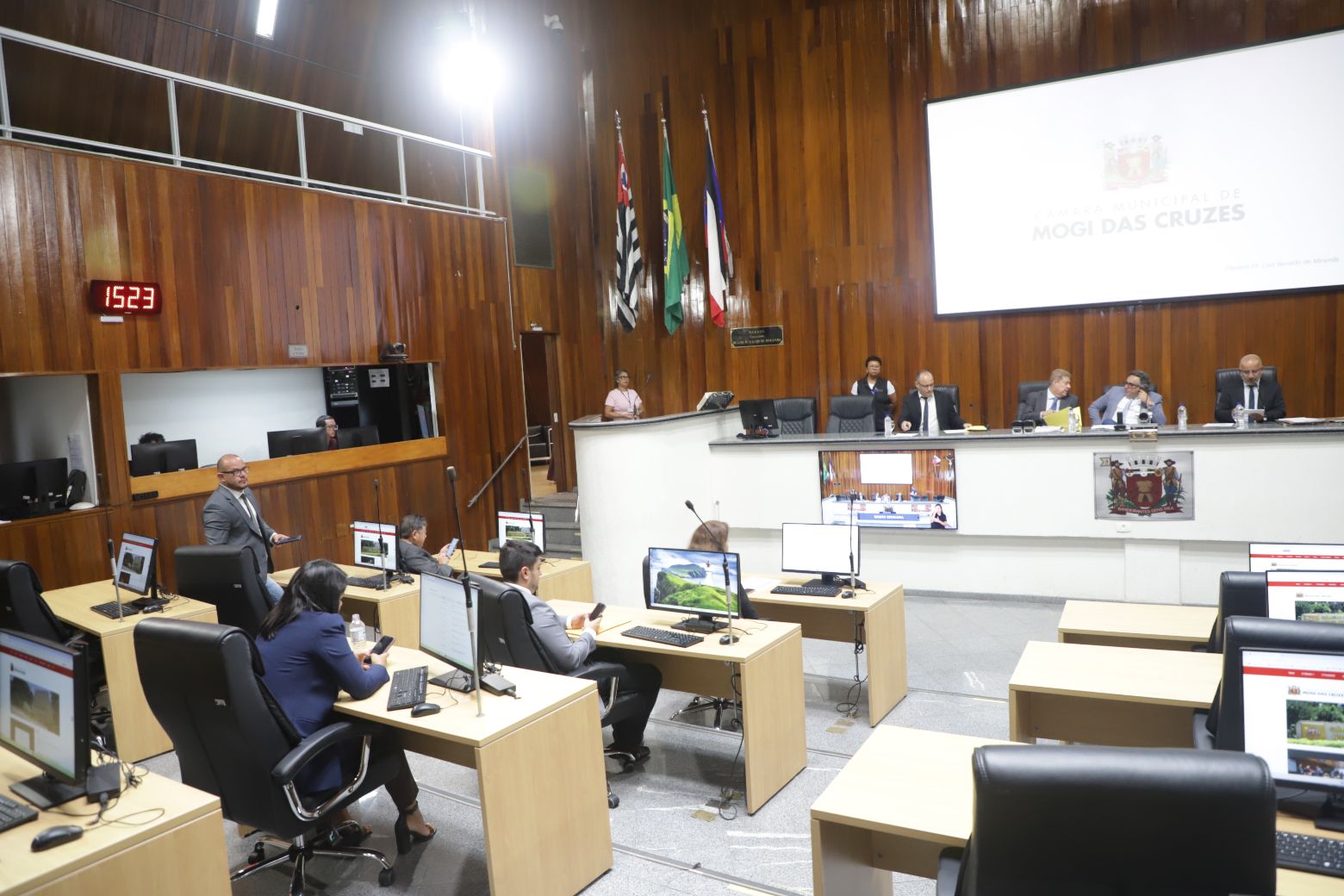 Vereadores de Mogi homenageiam a Rota da Luz pelos seus 10 anos