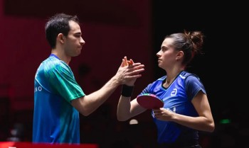 Calderano e Bruna Takahashi vão à semi de duplas do Smash de Singapura